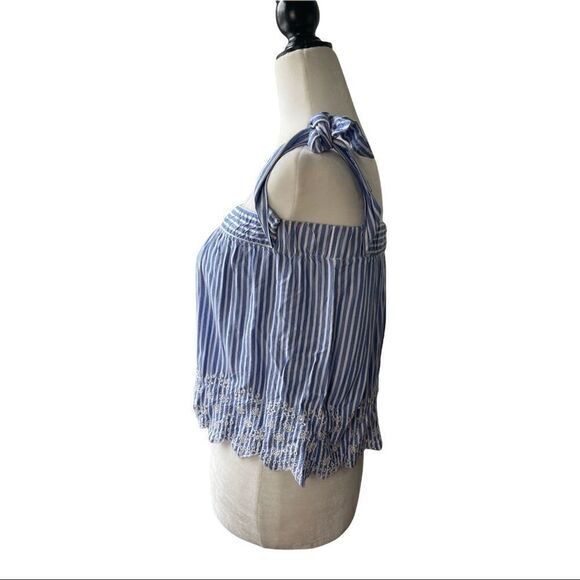 CUPCAKES & Cashmere Blue And White Striped Top Size Small - Picture 2 of 9
